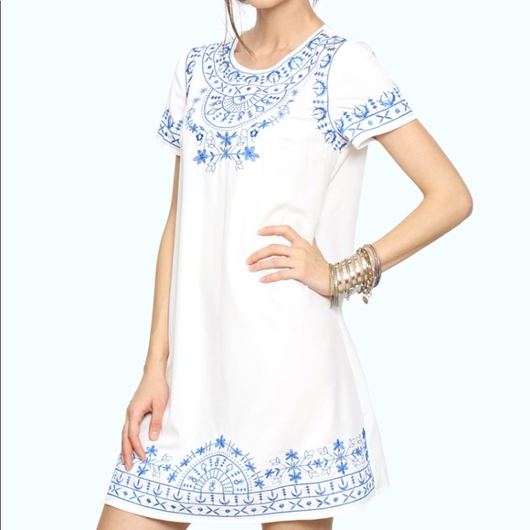 Close to new condition short sleeve dress - Picture 3 of 4